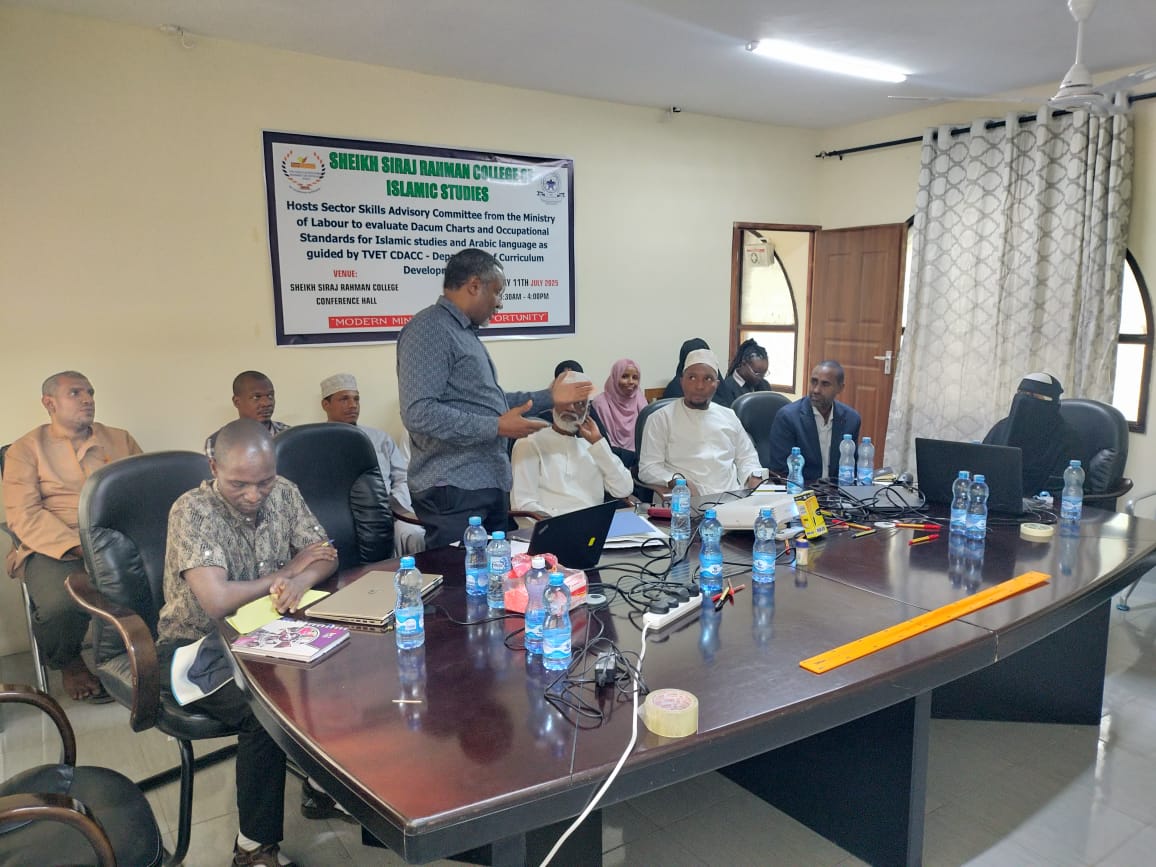 Council Discusses Academic Progress with Faculty Members